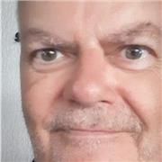 Professeur des écoles récemment en retraite donne des cours de soutien scolaire du niveau CP au CM2